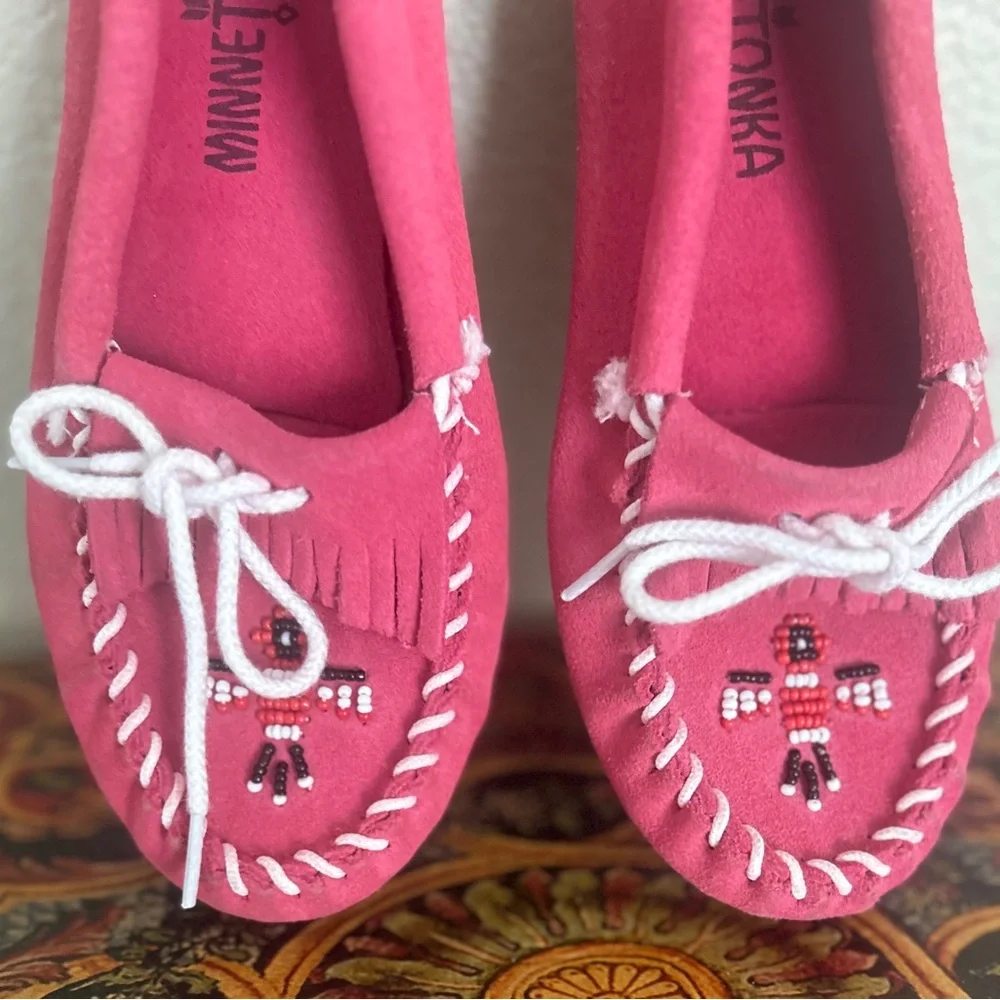 Minnetonka bright pink